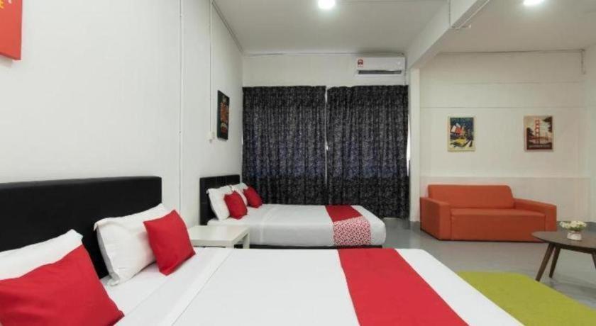 Oyo 43993 Madsuite Kota Kinabalu Kültér fotó