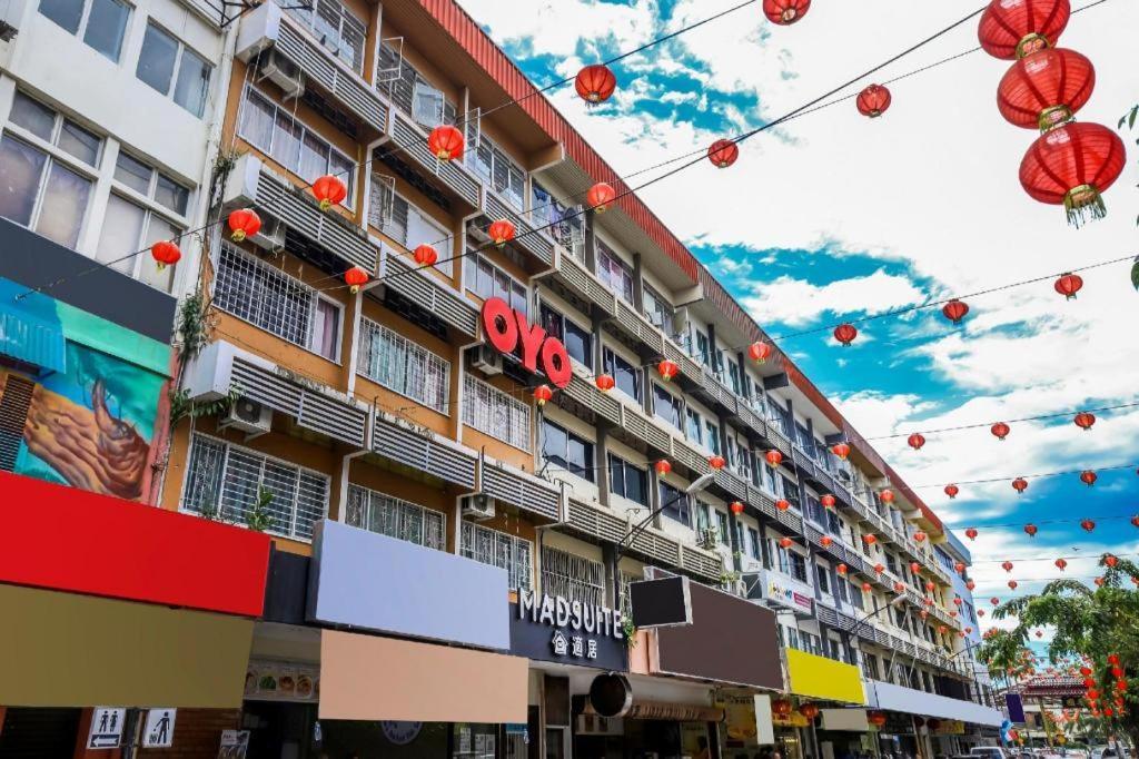 Oyo 43993 Madsuite Kota Kinabalu Kültér fotó